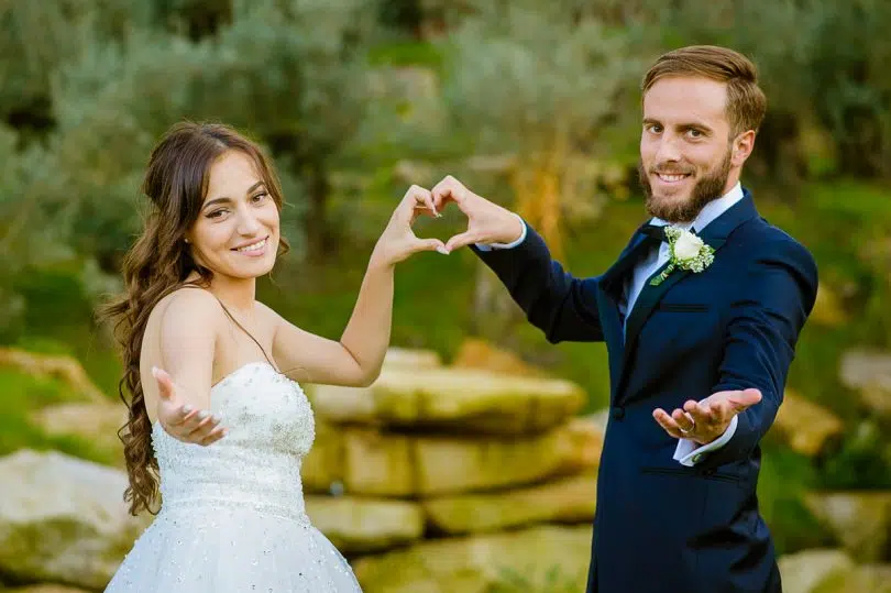 Femme en robe de mariée pour son mariage