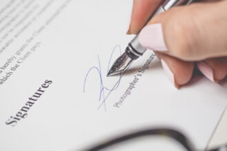 Assurance RC pour auto-entrepreneurs : obligations et protections essentielles