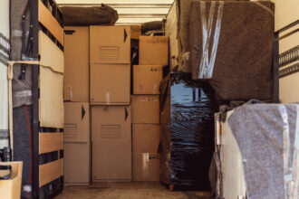 Libérez de la place chez vous grâce à la location de box de stockage en Gironde